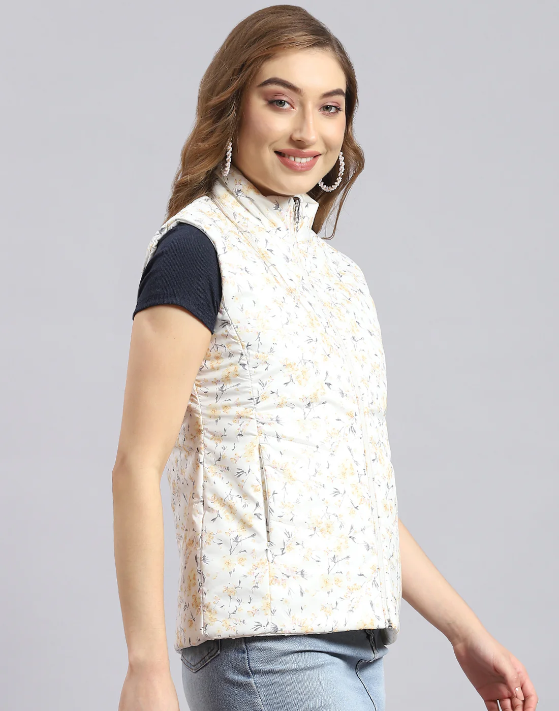 Women Off White Printed Stand Collar Sleeveless Jacket - Image 5