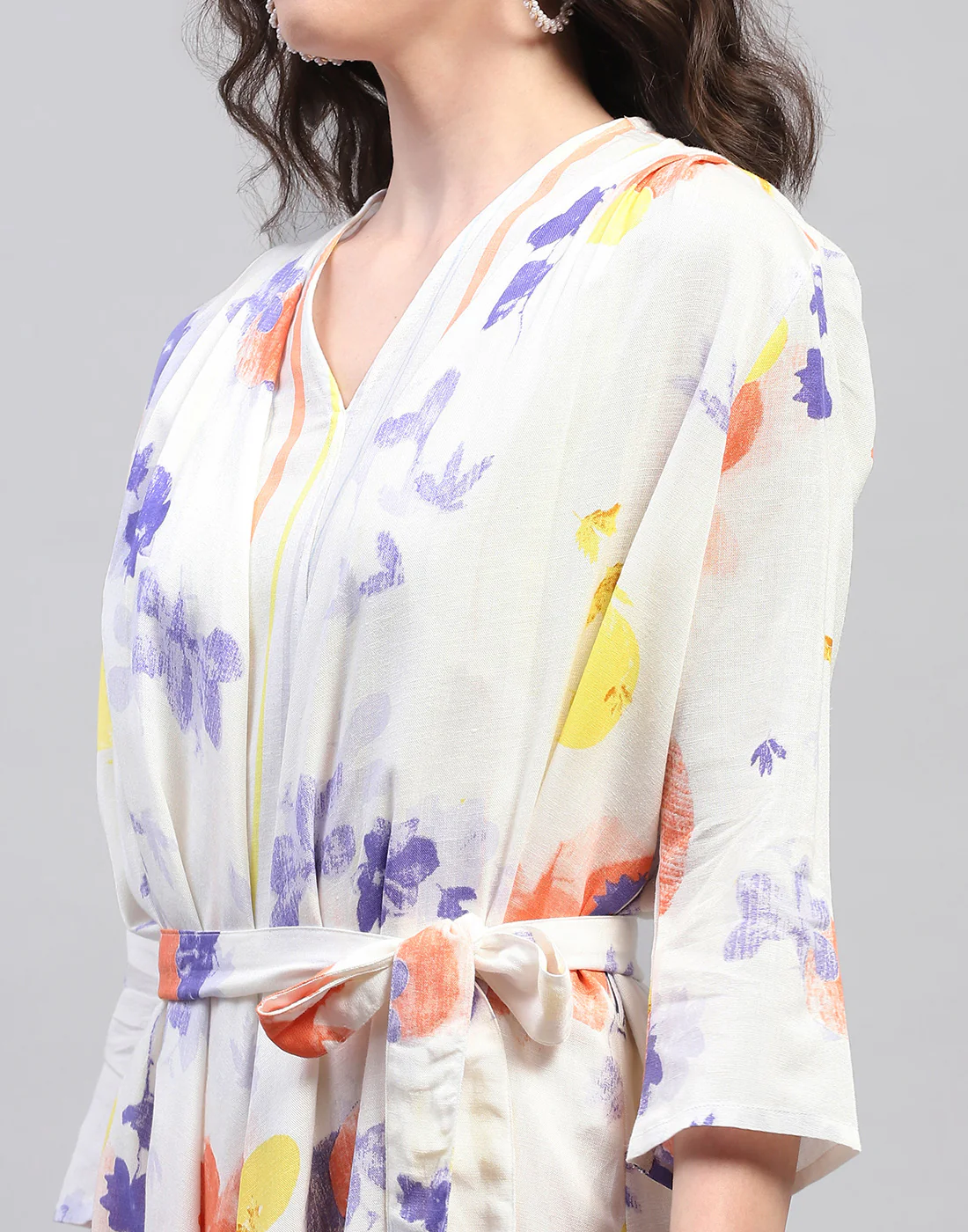 Women Off White Printed V Neck 3/4 Sleeve 3Pc Set - Image 2