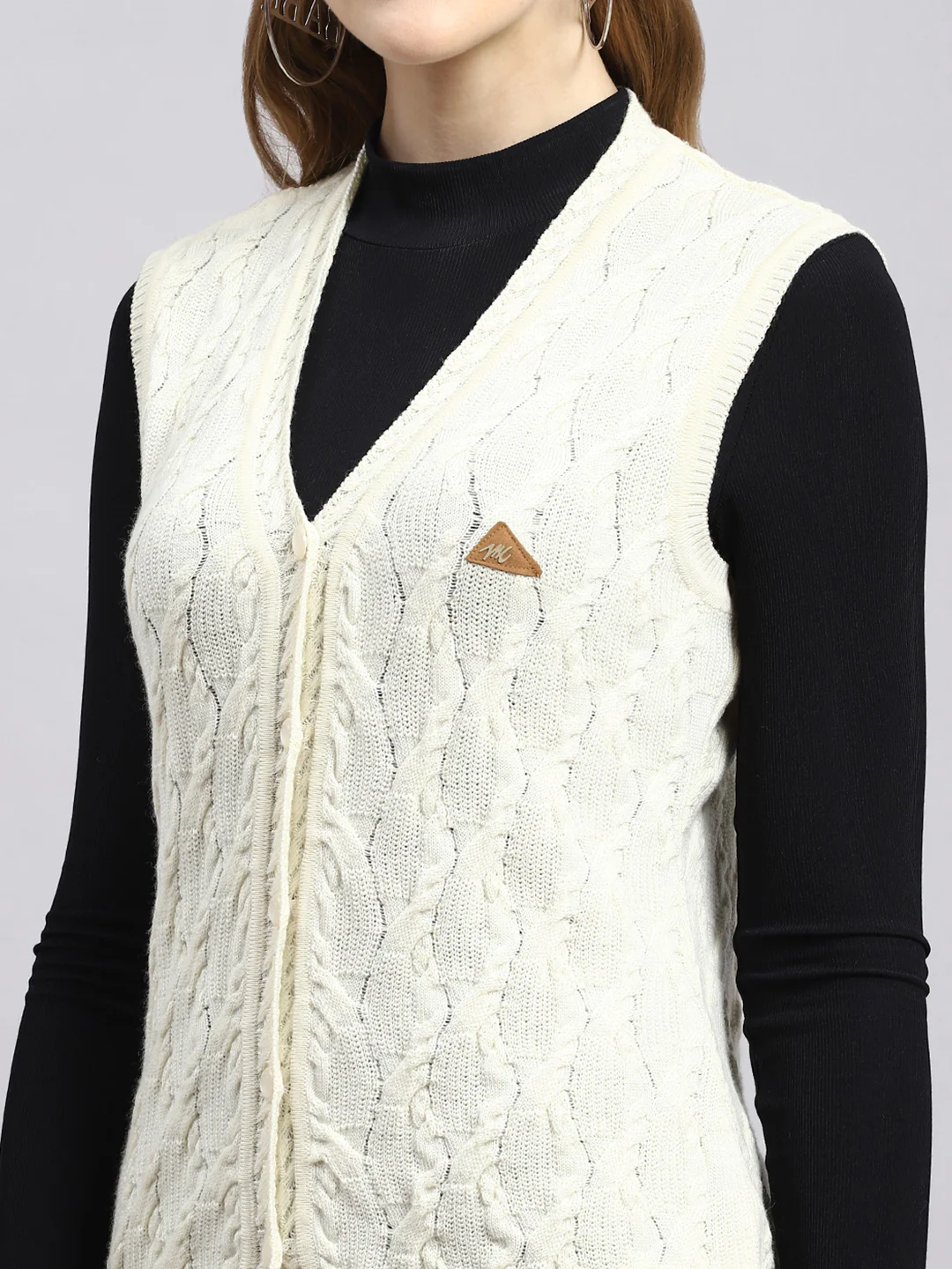 Women Off White Self Cardigan - Image 6