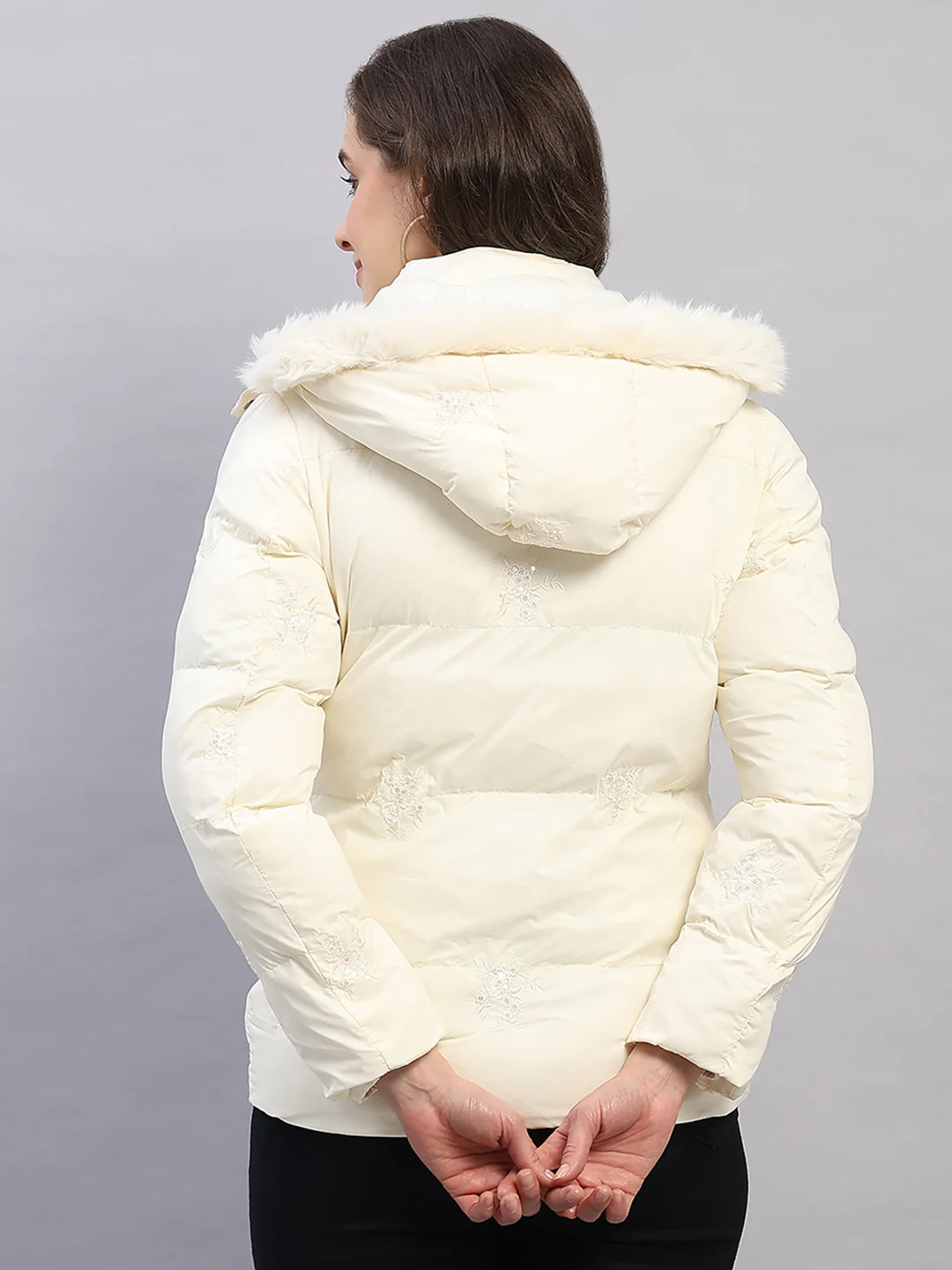 Women Off White Solid Hooded Full Sleeve Jacket - Image 5