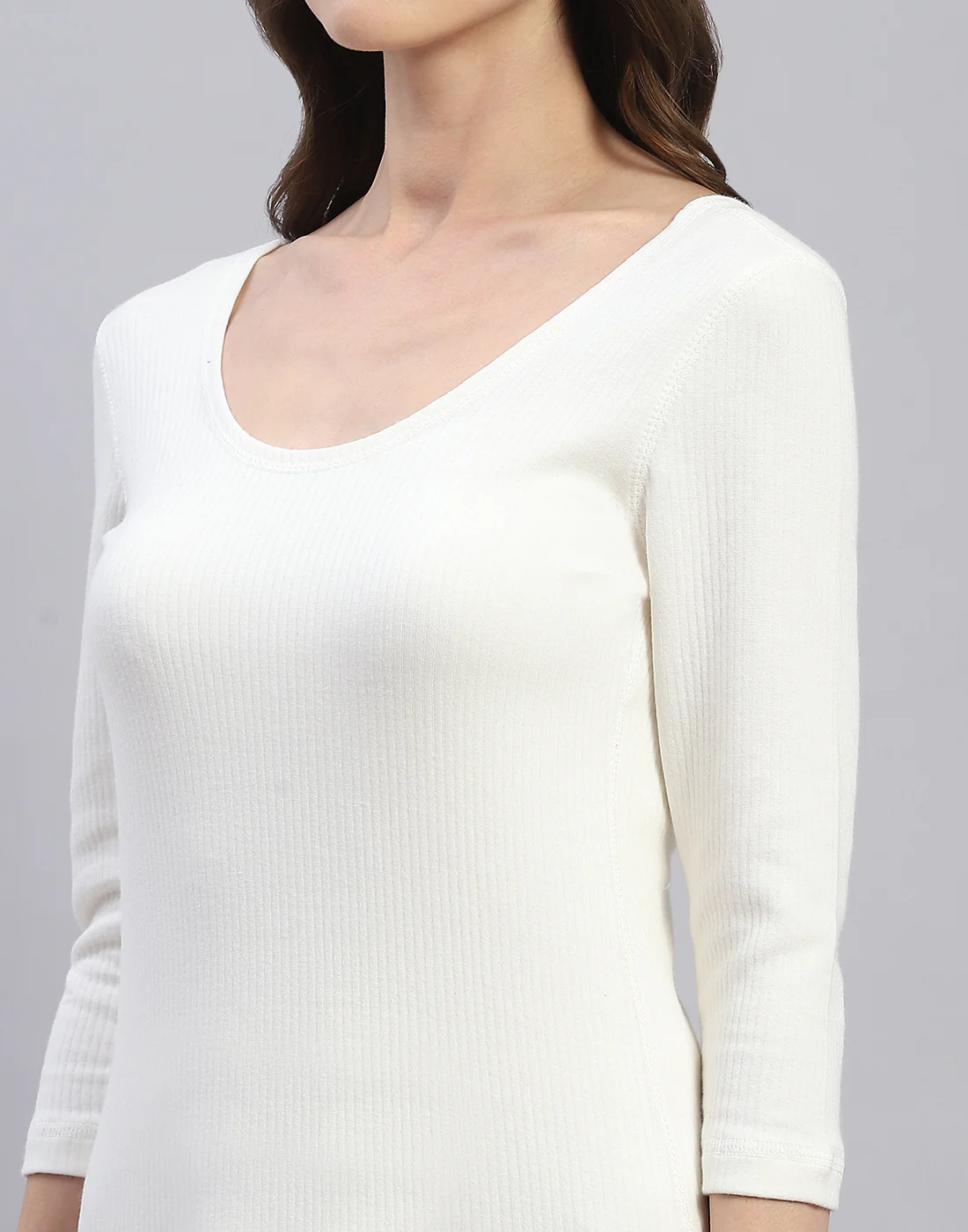 Women Off White Solid Round Neck 3/4 Sleeve Thermal Vest - Image 7
