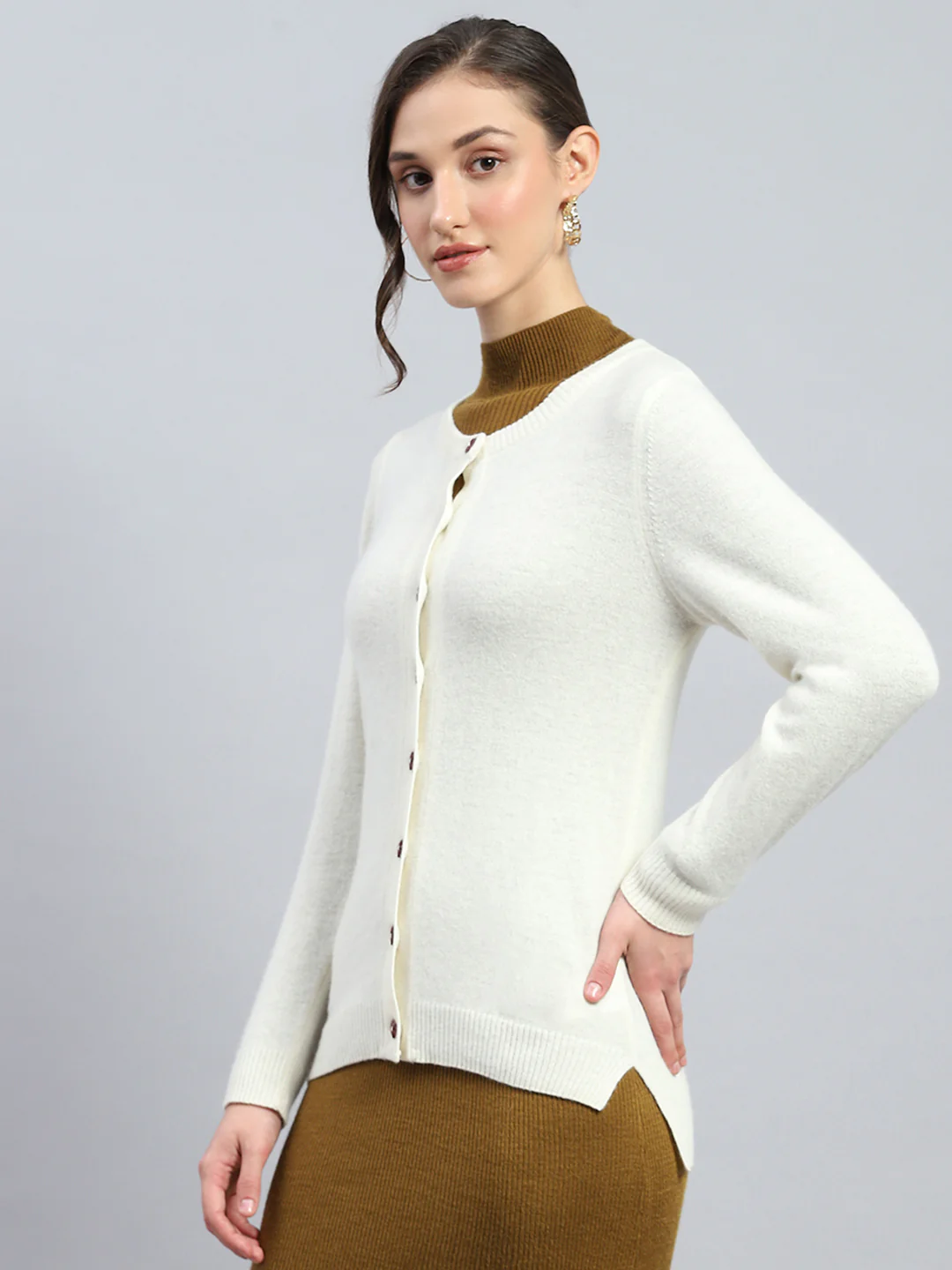 Women Off White Solid Round Neck Full Sleeve Cardigan - Image 4