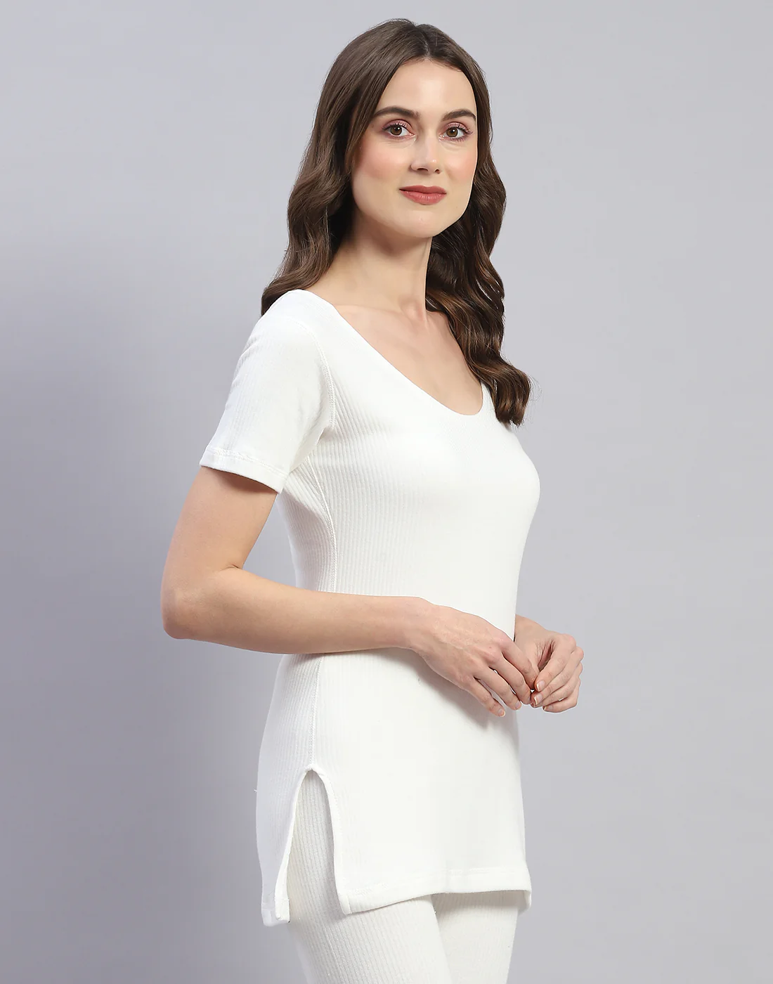 Women Off White Solid Round Neck Half Sleeve Thermal Vest - Image 4