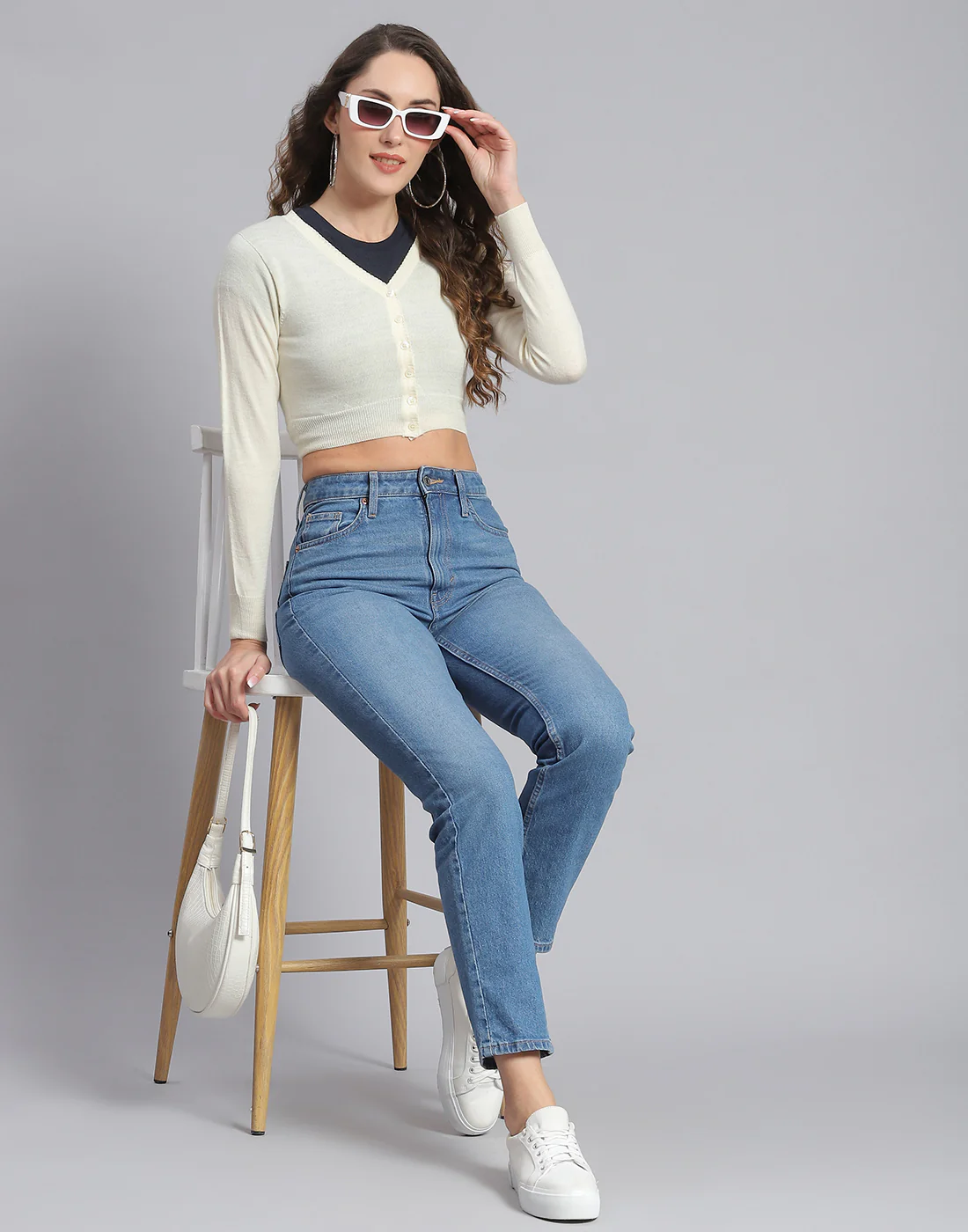 Women Off White Solid V Neck Full Sleeve Blouse - Image 3