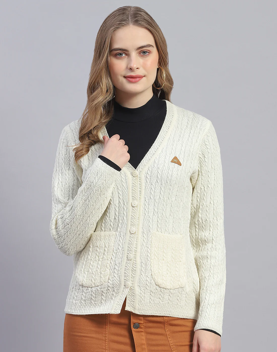 Women Off White Solid V Neck Full Sleeve Cardigan - Image 2