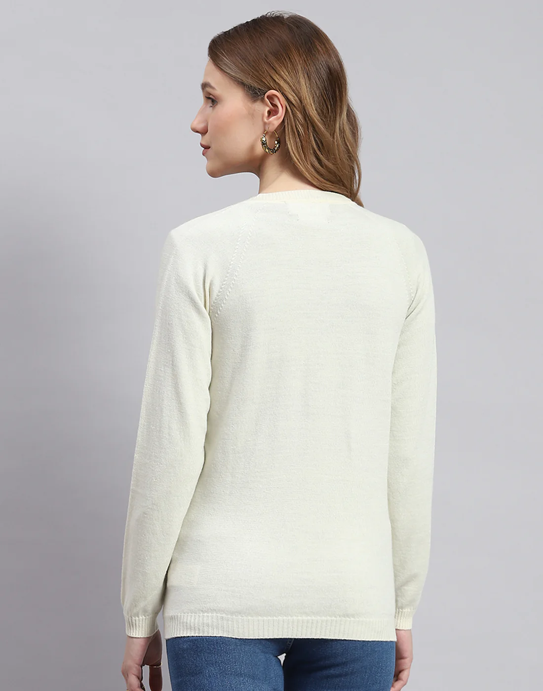 Women Off White Solid V Neck Full Sleeve Cardigan - Image 5
