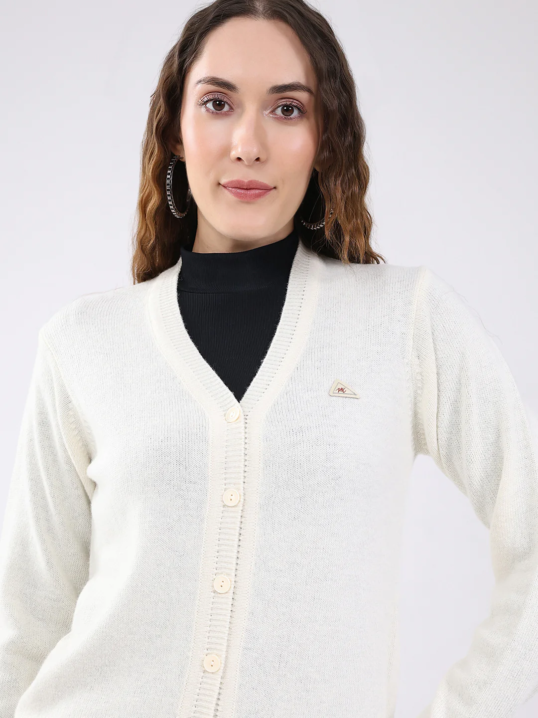 Women Off White Solid V Neck Full Sleeve Cardigan - Image 6