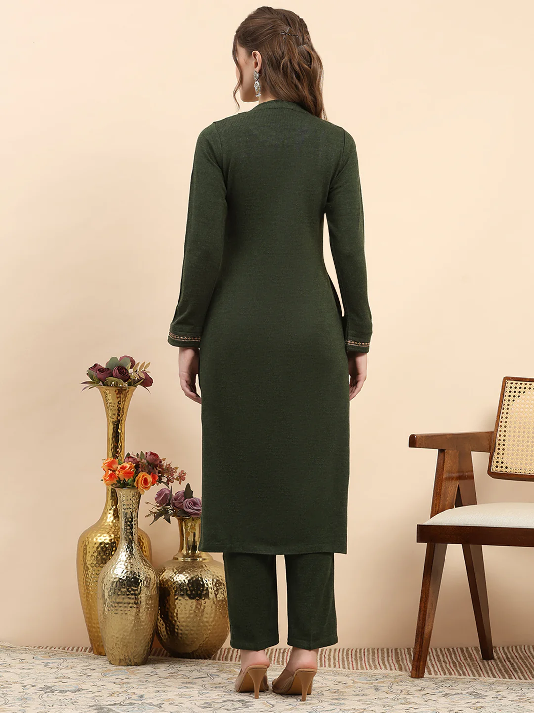 Women Olive Printed Round Neck Full Sleeve Kurti Set for Winter - Image 5