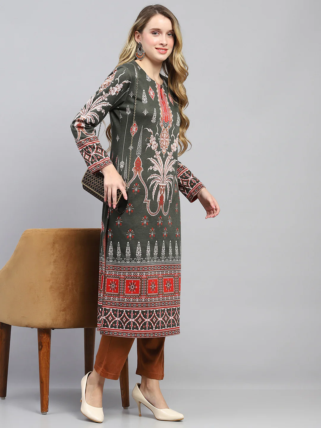Women Olive Self Design Round Neck Full Sleeve Winter Kurti - Image 2