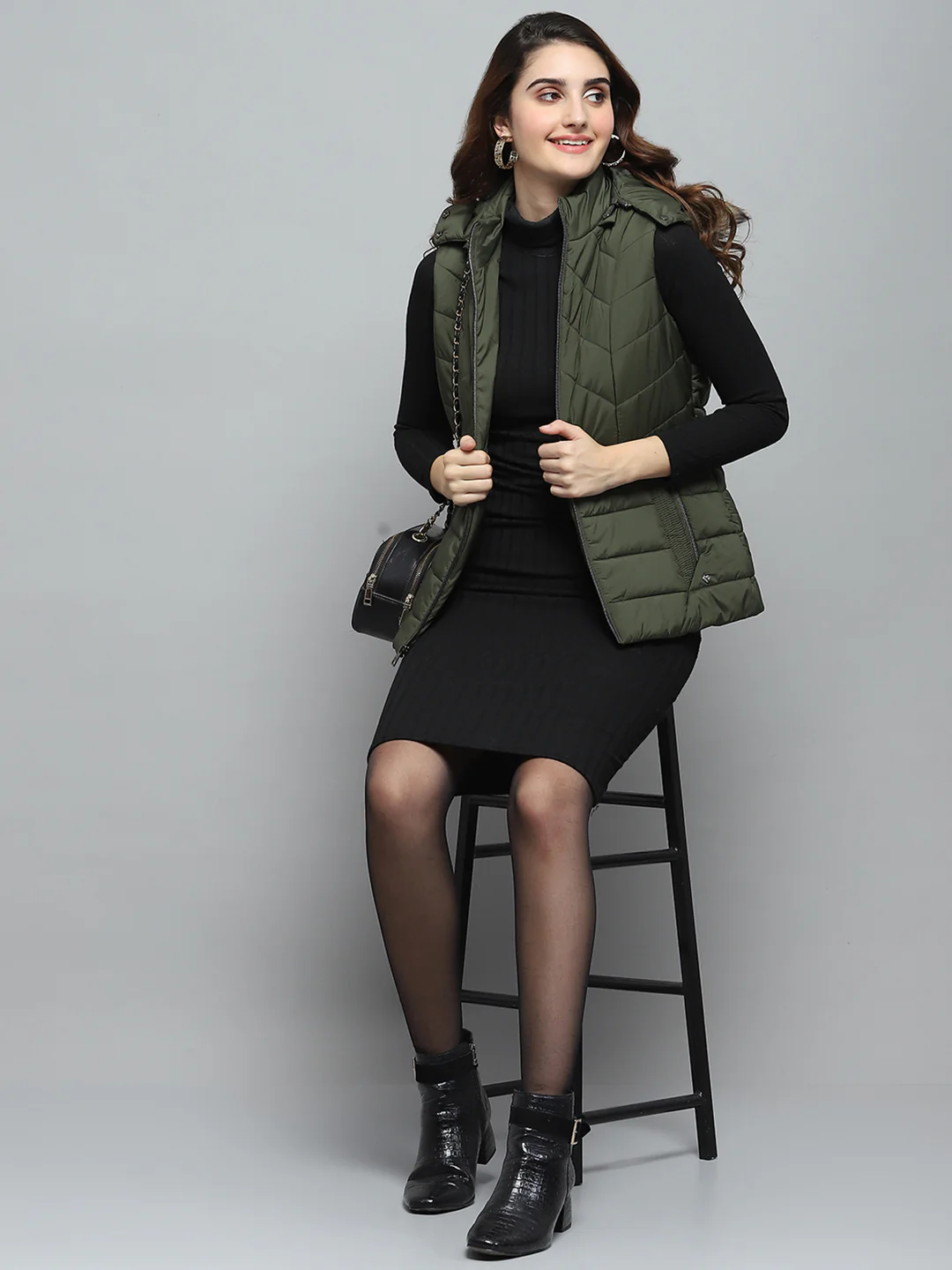 Women Olive Solid Detachable Hood Sleeveless Jacket - Image 2