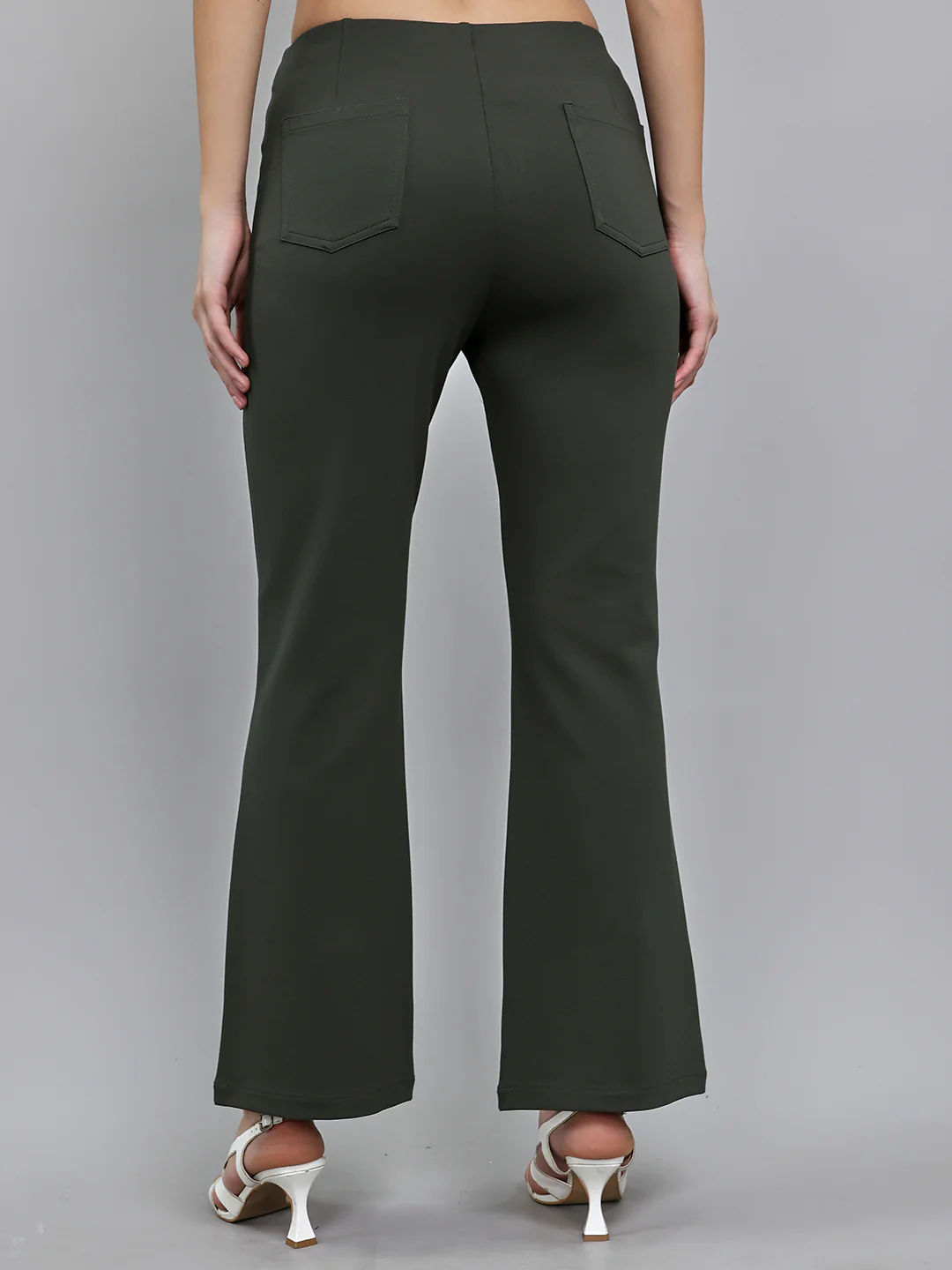 Women Olive Solid Regular Fit Jegging - Image 4