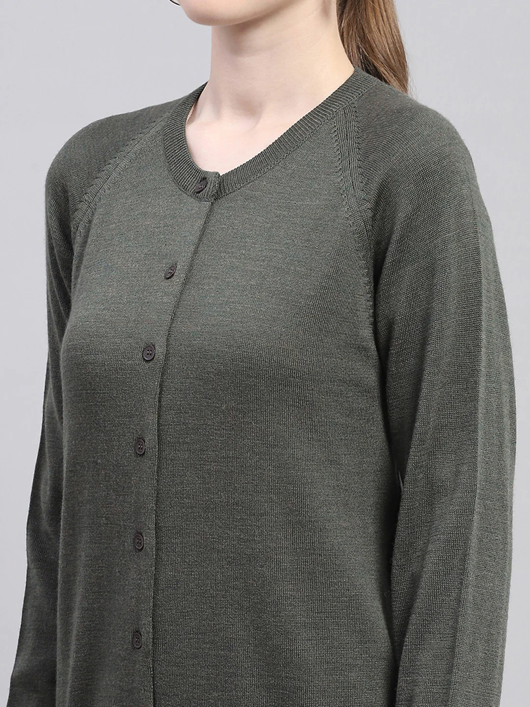 Women Olive Solid Round Neck Full Sleeve Cardigan - Image 6