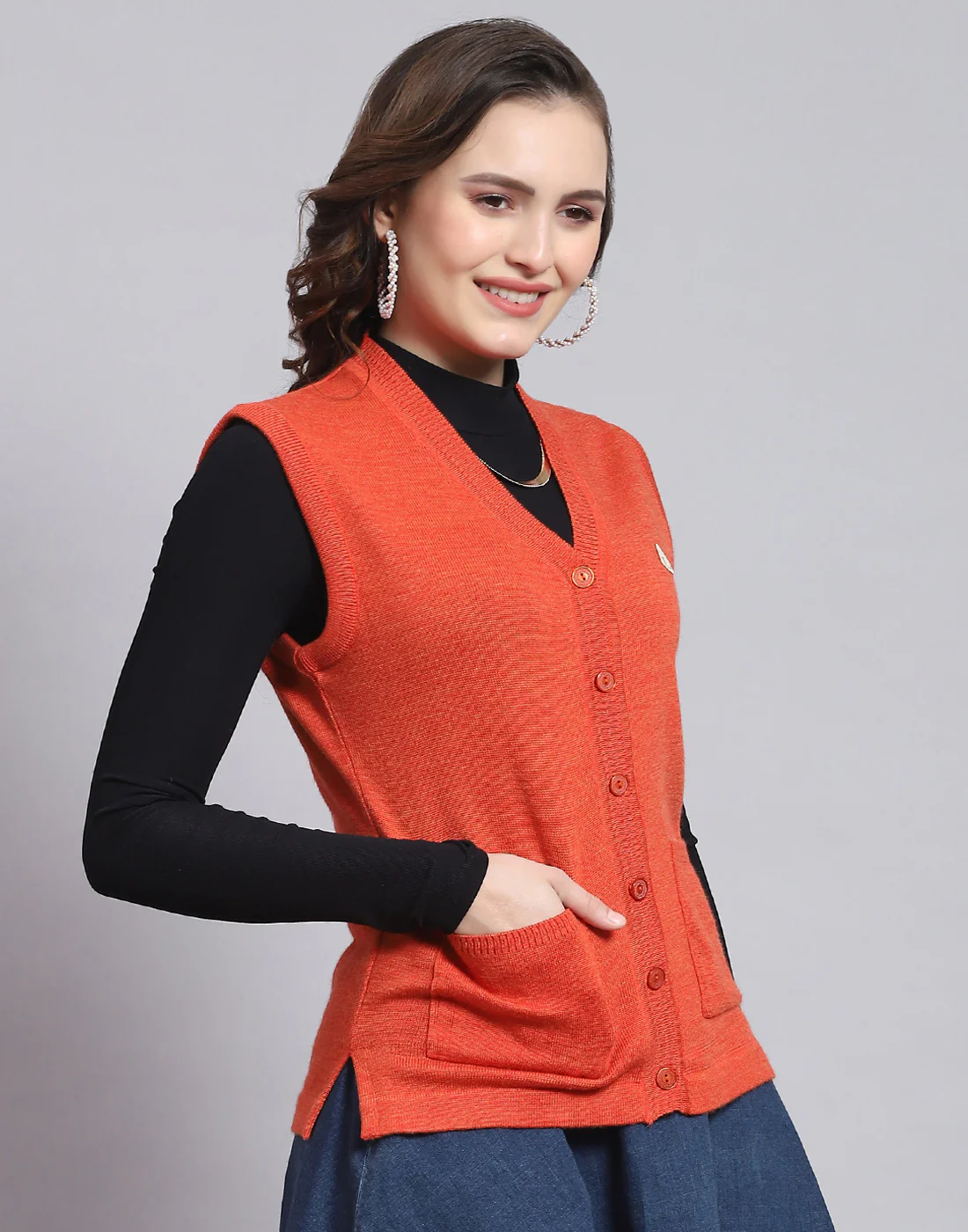 Women Orange Solid V Neck Sleeveless Sweater - Image 5
