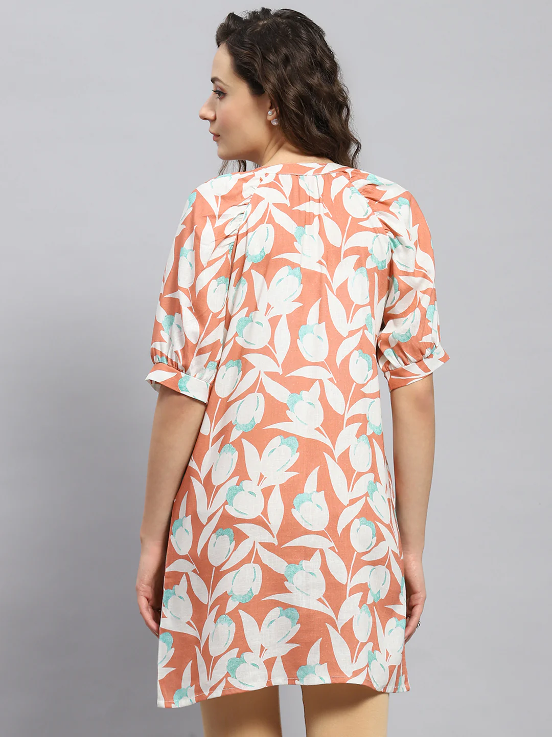 Women Peach Printed Mandarin Collar 3/4 Sleeve Tunic - Image 5