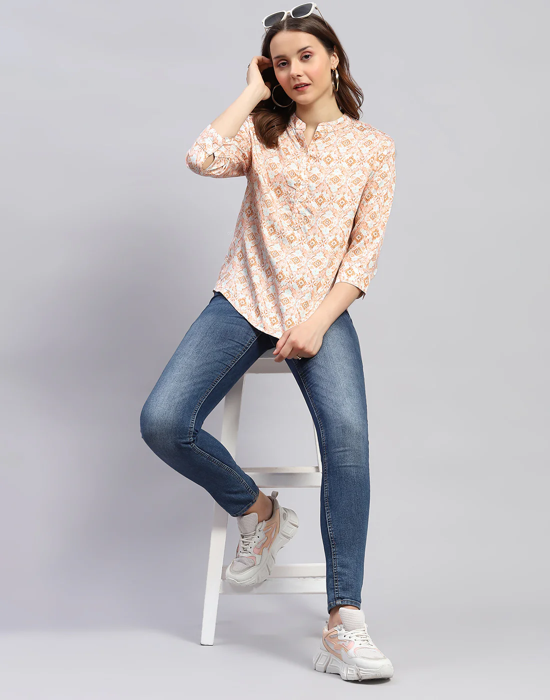 Women Peach Printed  Mandarin Neck 3/4 Sleeve Top - Image 2