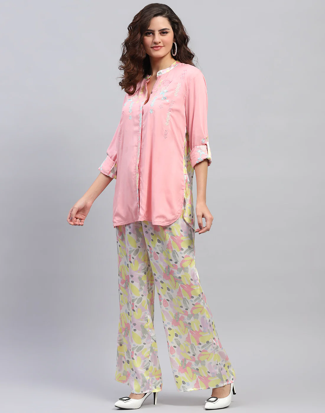 Women Pink Embroidered Front Open Full Sleeve Cords Set - Image 4