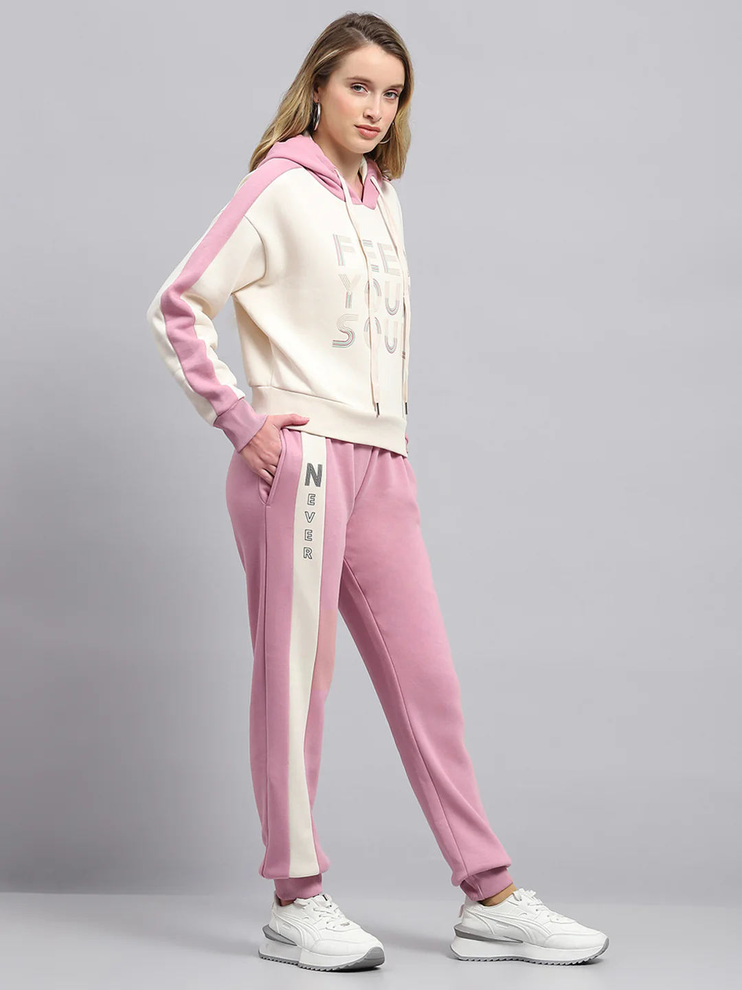 Women Pink Printed Hooded Full Sleeve Tracksuit - Image 4
