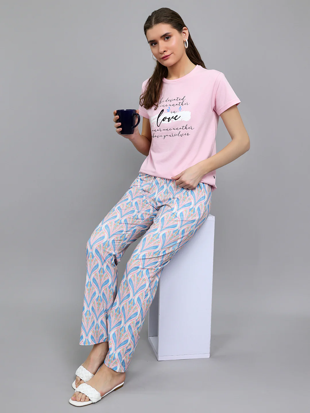 Women Pink Printed Round Neck Half Sleeve Lower Set - Image 6