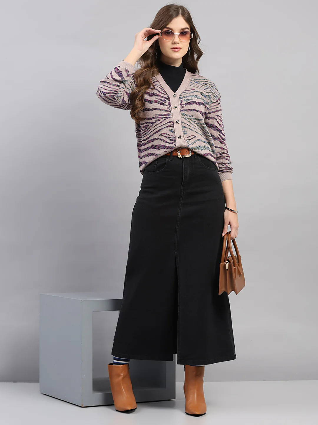 Women Pink Self Design V Neck Full Sleeve Cardigan - Image 2