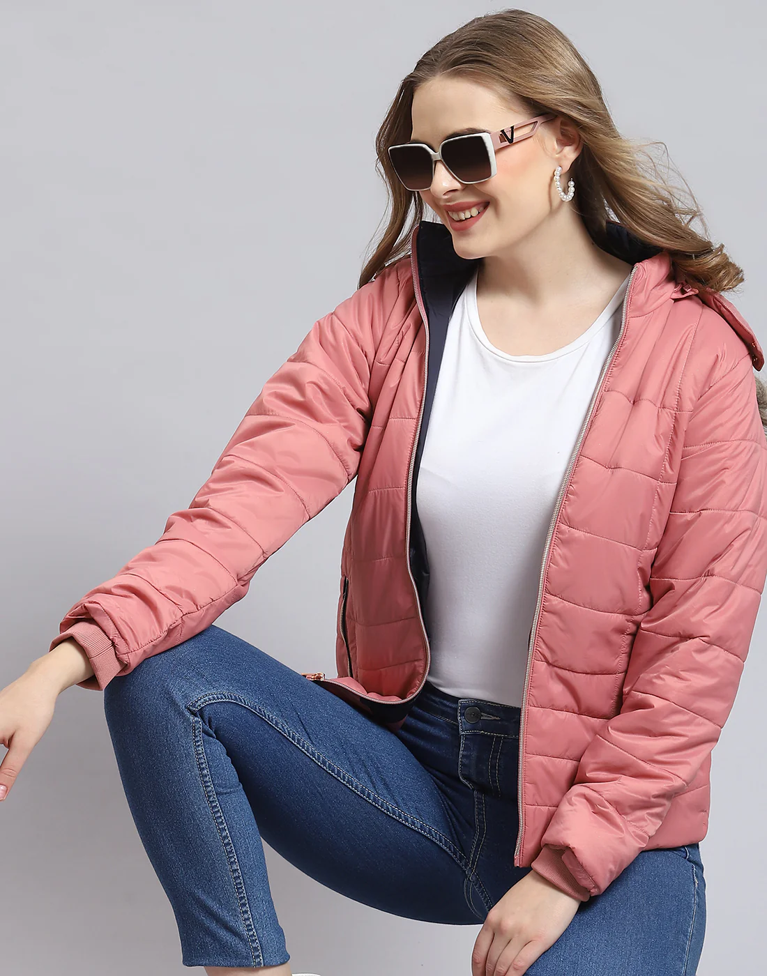 Women Pink Solid Hooded Full Sleeve Heating Jacket - Image 7