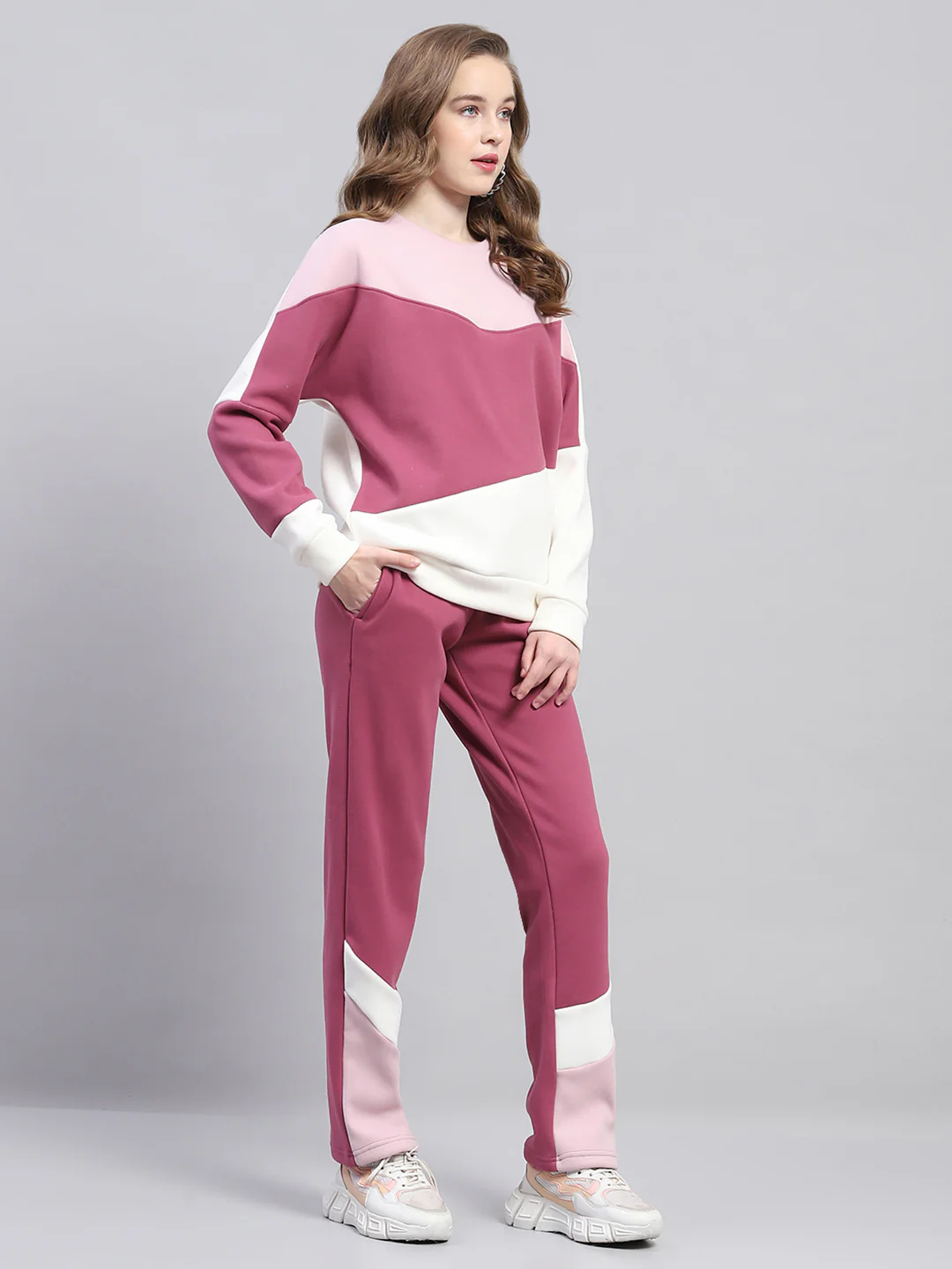 Women Pink Solid Round Neck Full Sleeve Tracksuit - Image 4