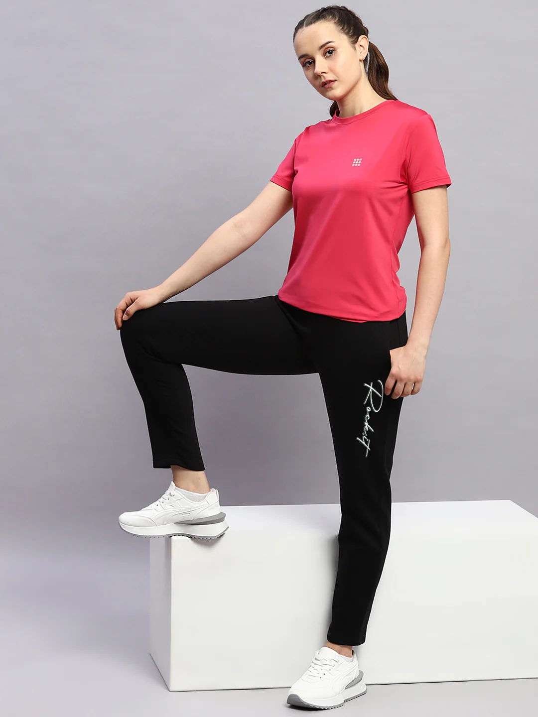 Rock.it Women Pink Solid Round Neck Half Sleeve Top - Image 5