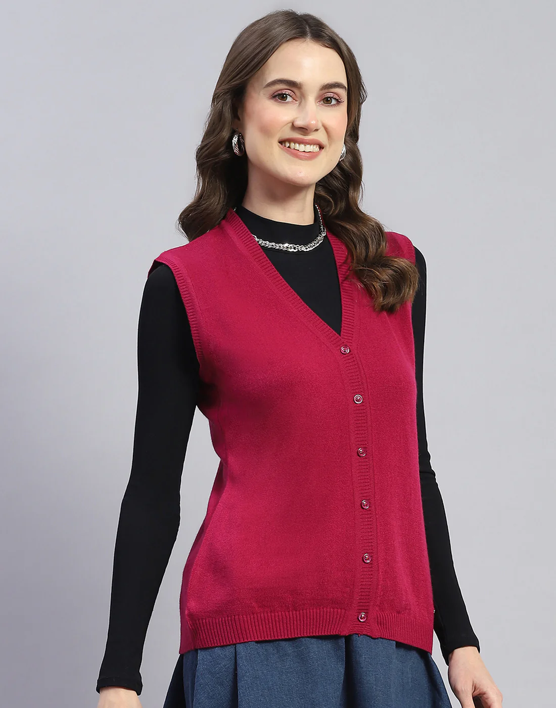 Women Pink Solid V Neck Sleeveless Cardigan - Image 4