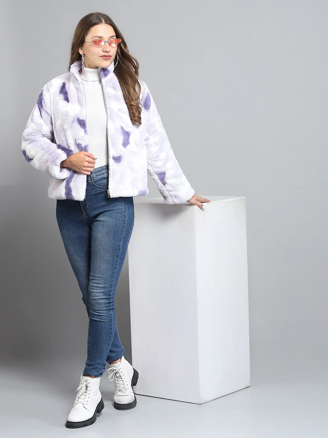 Women Purple Solid Collar Full Sleeve Reversible Jacket - Image 2
