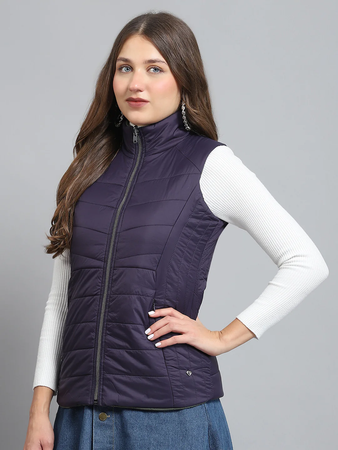 Women Purple Solid Mock Neck Sleeveless Reversible Jacket - Image 3