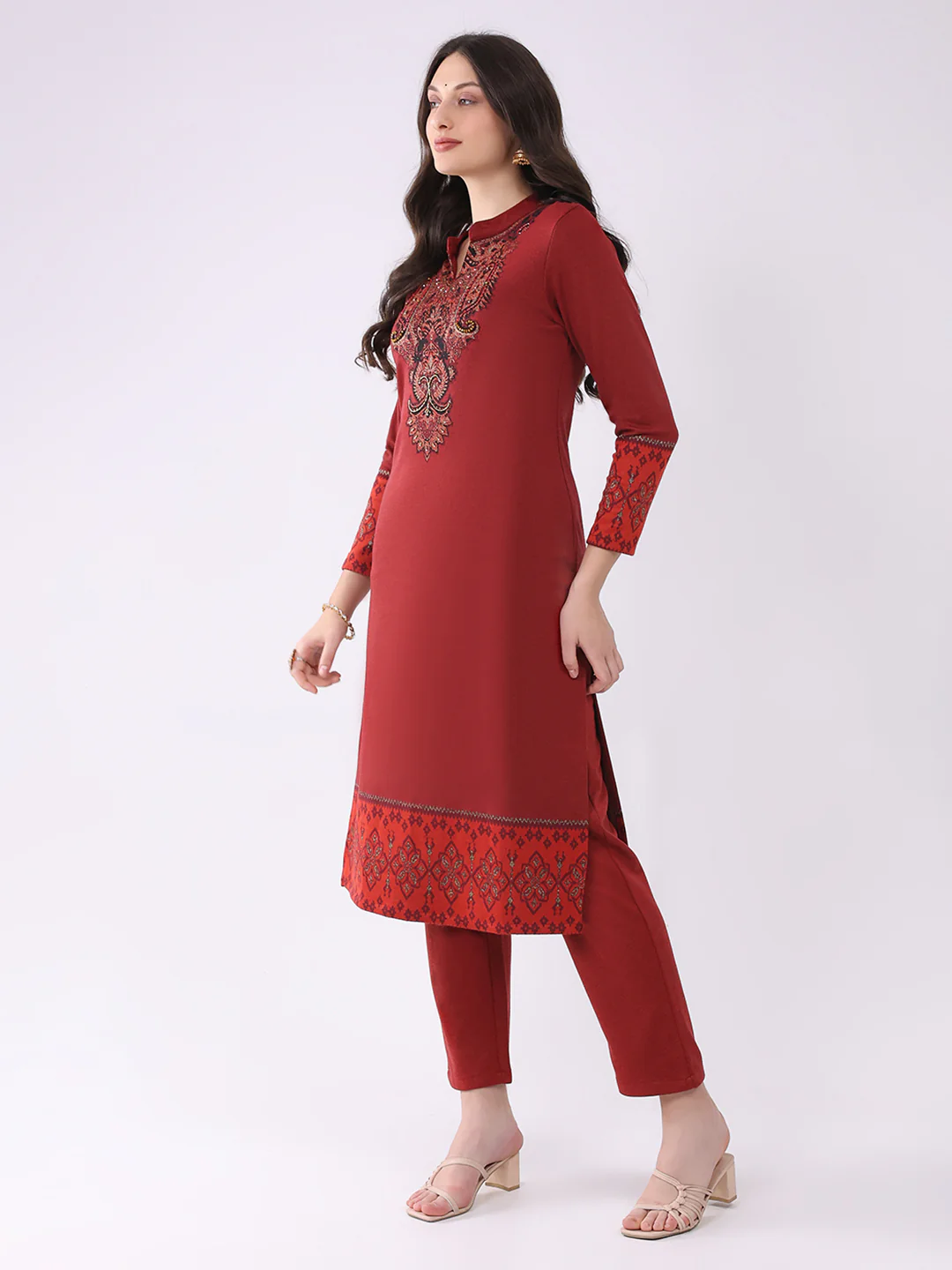 Women Red Printed Round Neck Full Sleeve Kurti Set for Winter - Image 3