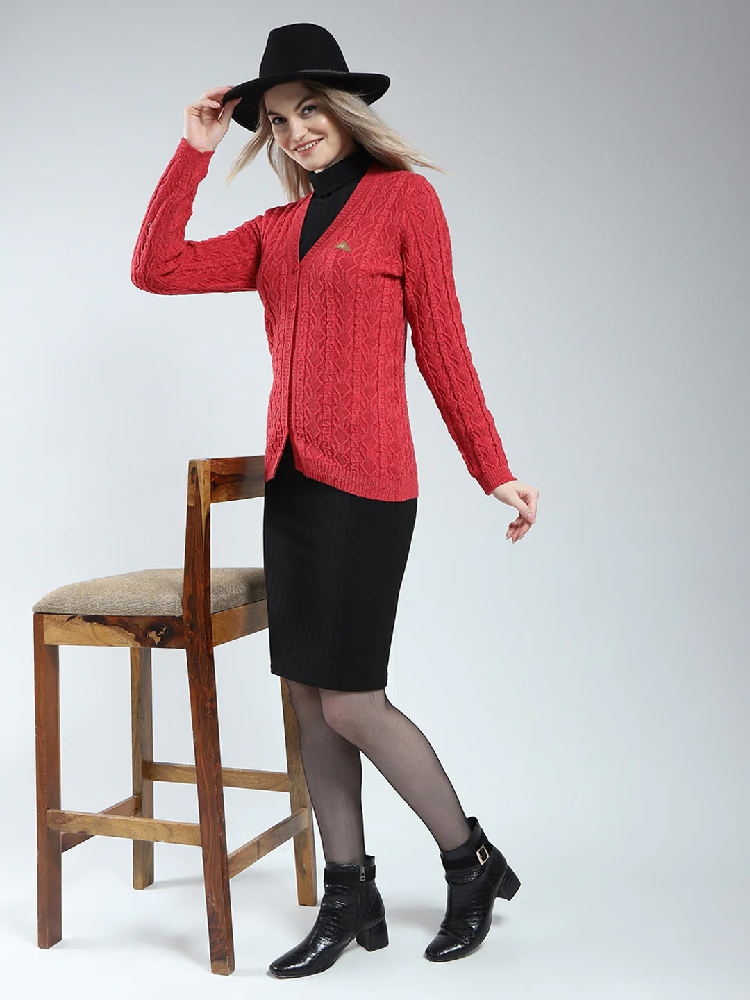 Women Red Self Design V Neck Full Sleeve Cardigan - Image 2