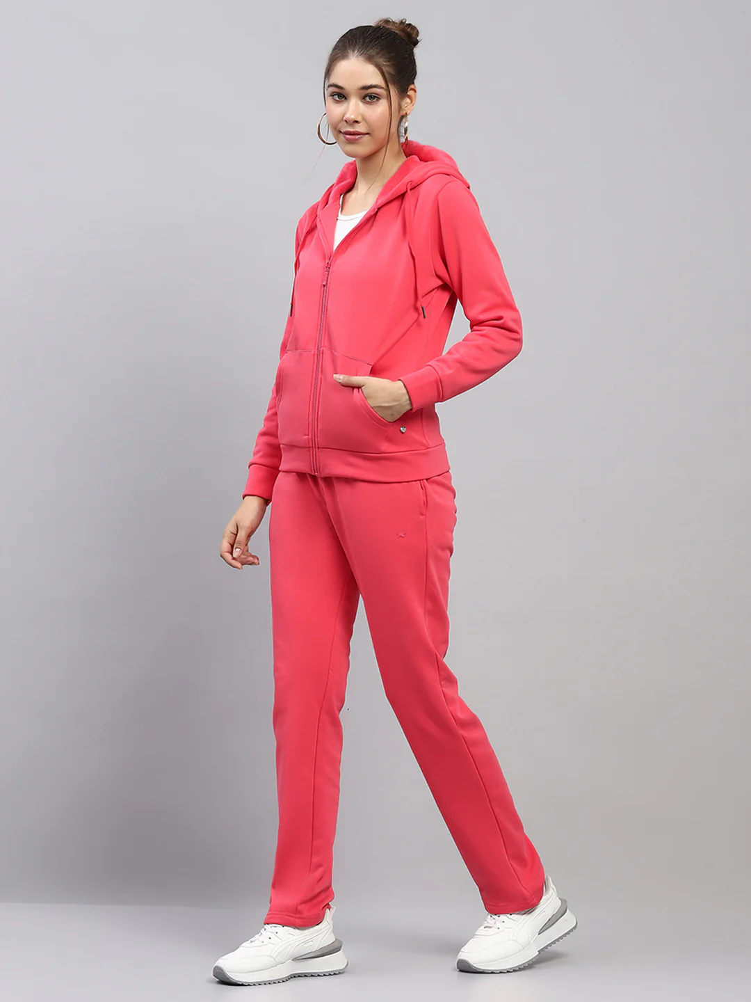 Women Red Solid Hooded Full Sleeve Tracksuit - Image 3