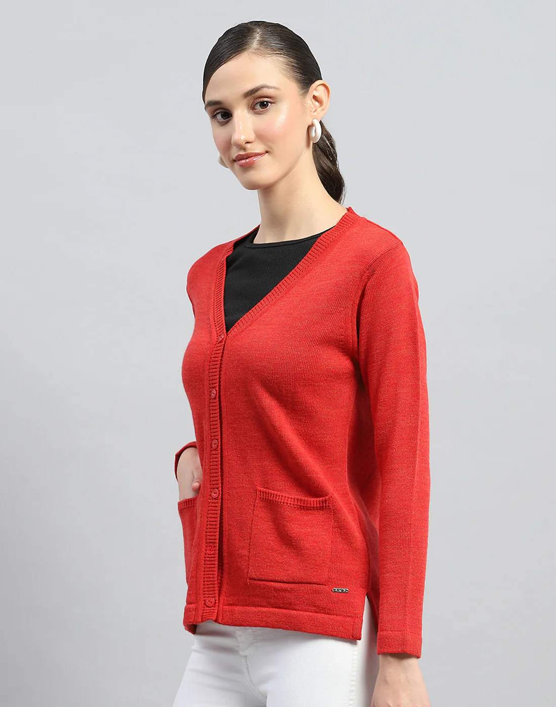 Women Red Solid V Neck Full Sleeve Cardigan - Image 3
