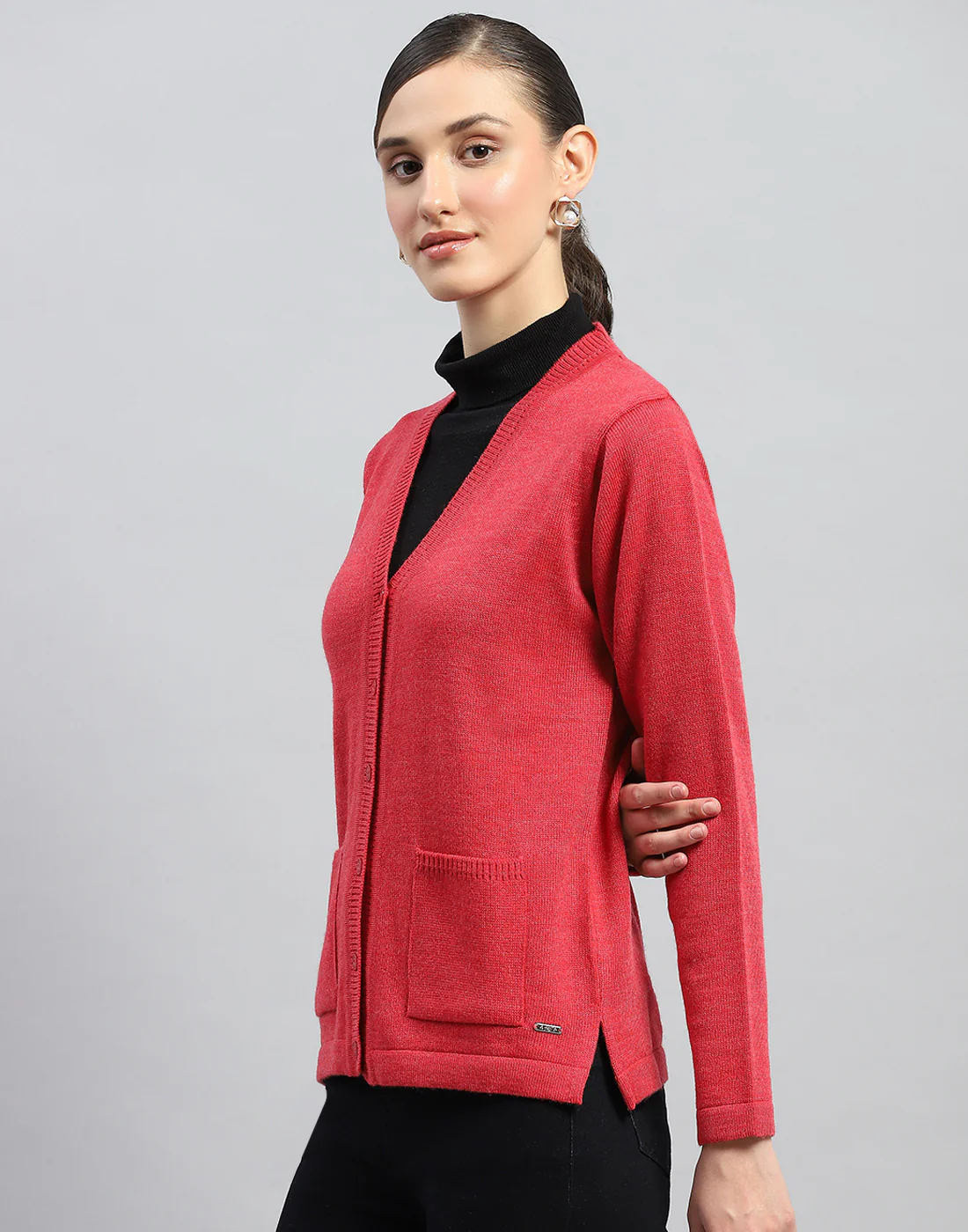Women Red Solid V Neck Full Sleeve Cardigan - Image 3