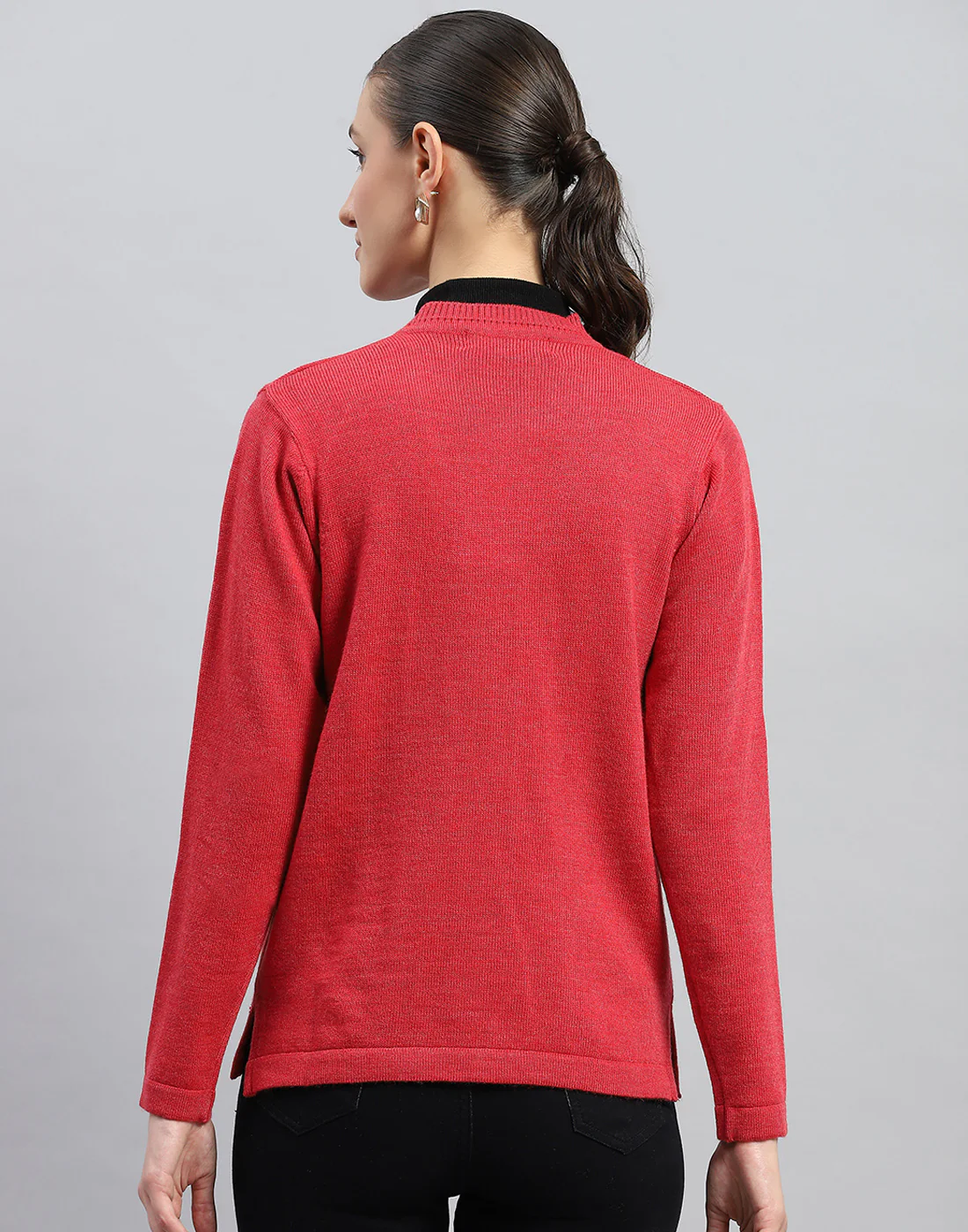 Women Red Solid V Neck Full Sleeve Cardigan - Image 5