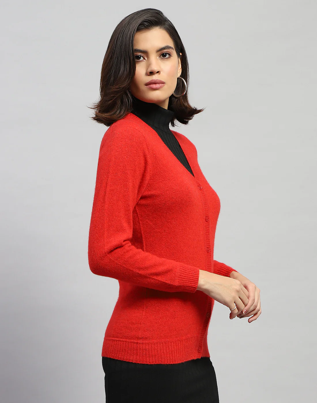 Women Red Solid V Neck Full Sleeve Cardigan - Image 4