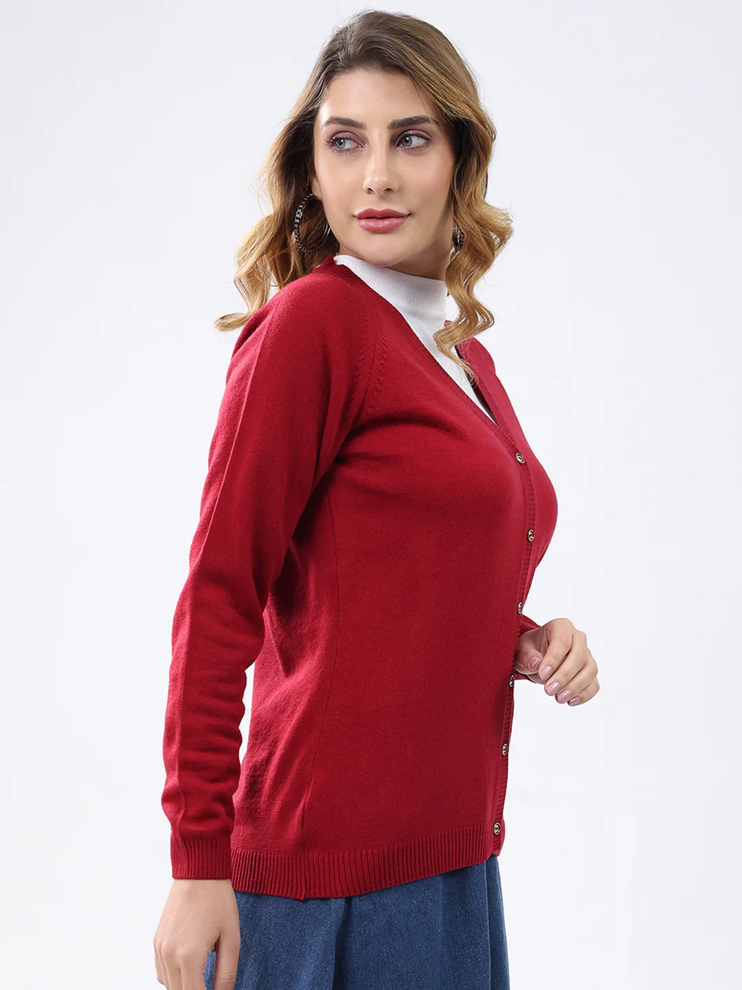Women Red Solid V Neck Full Sleeve Cardigan - Image 4