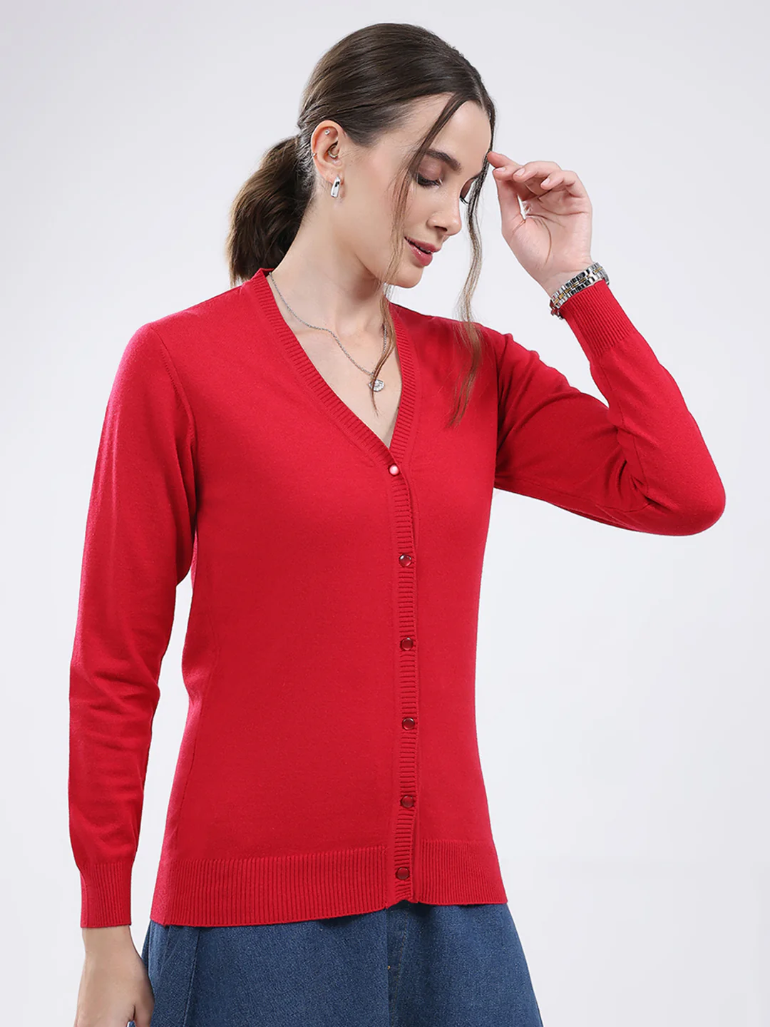 Women Red Solid V Neck Full Sleeve Cardigan - Image 4