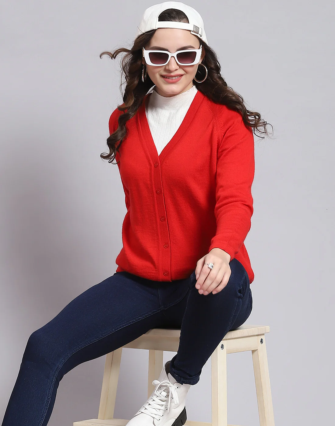 Women Red Solid V Neck Full Sleeve Sweater - Image 2