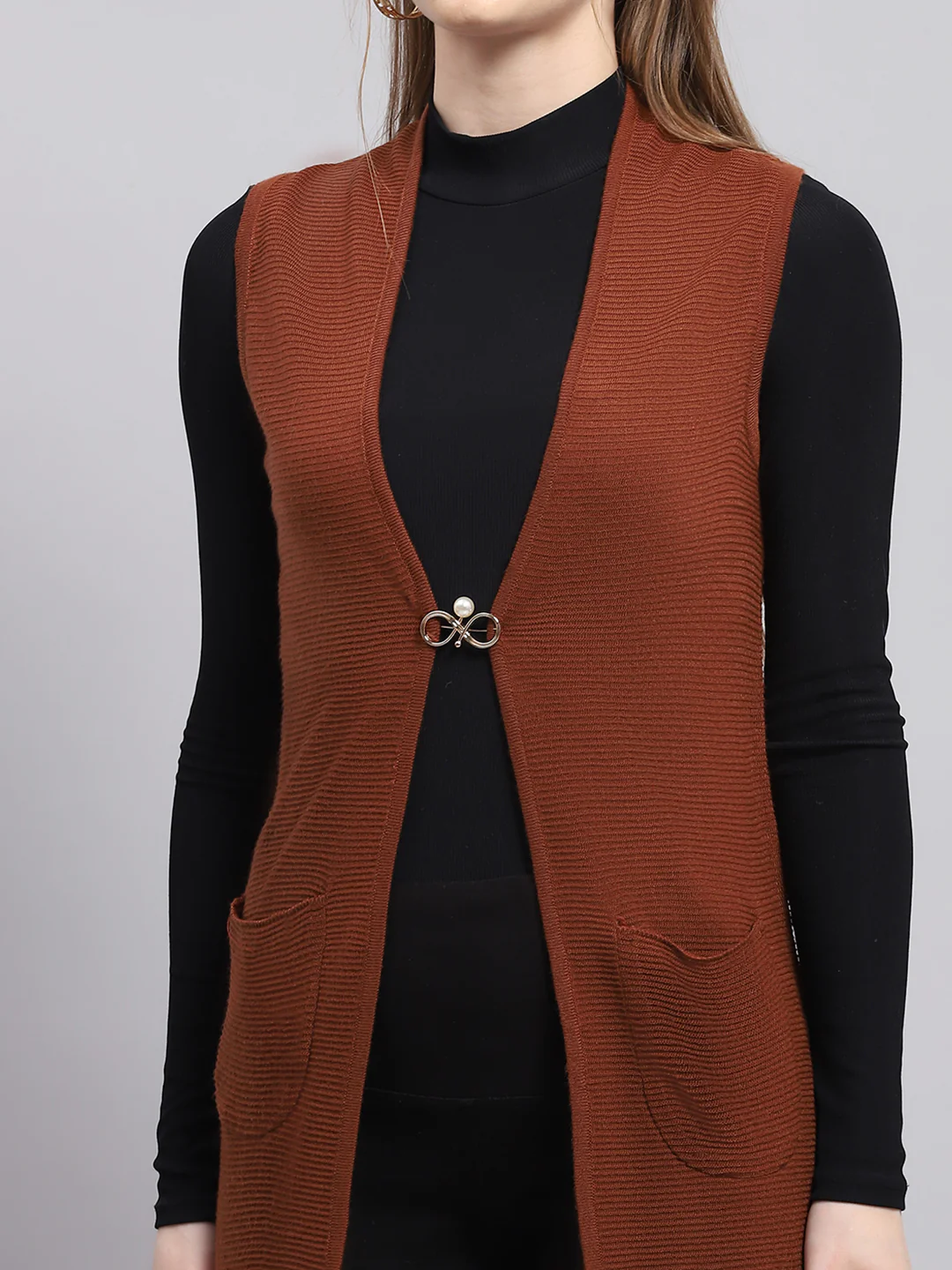 Women Rust Self Design Front Open Sleeveless Cardigan - Image 6