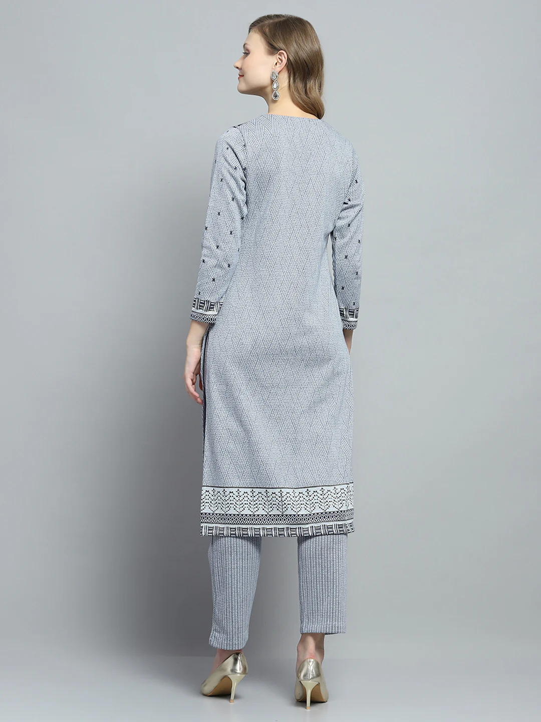 Women Sky Blue Self Design Round Neck Full Sleeve Kurti Set for Winter - Image 2