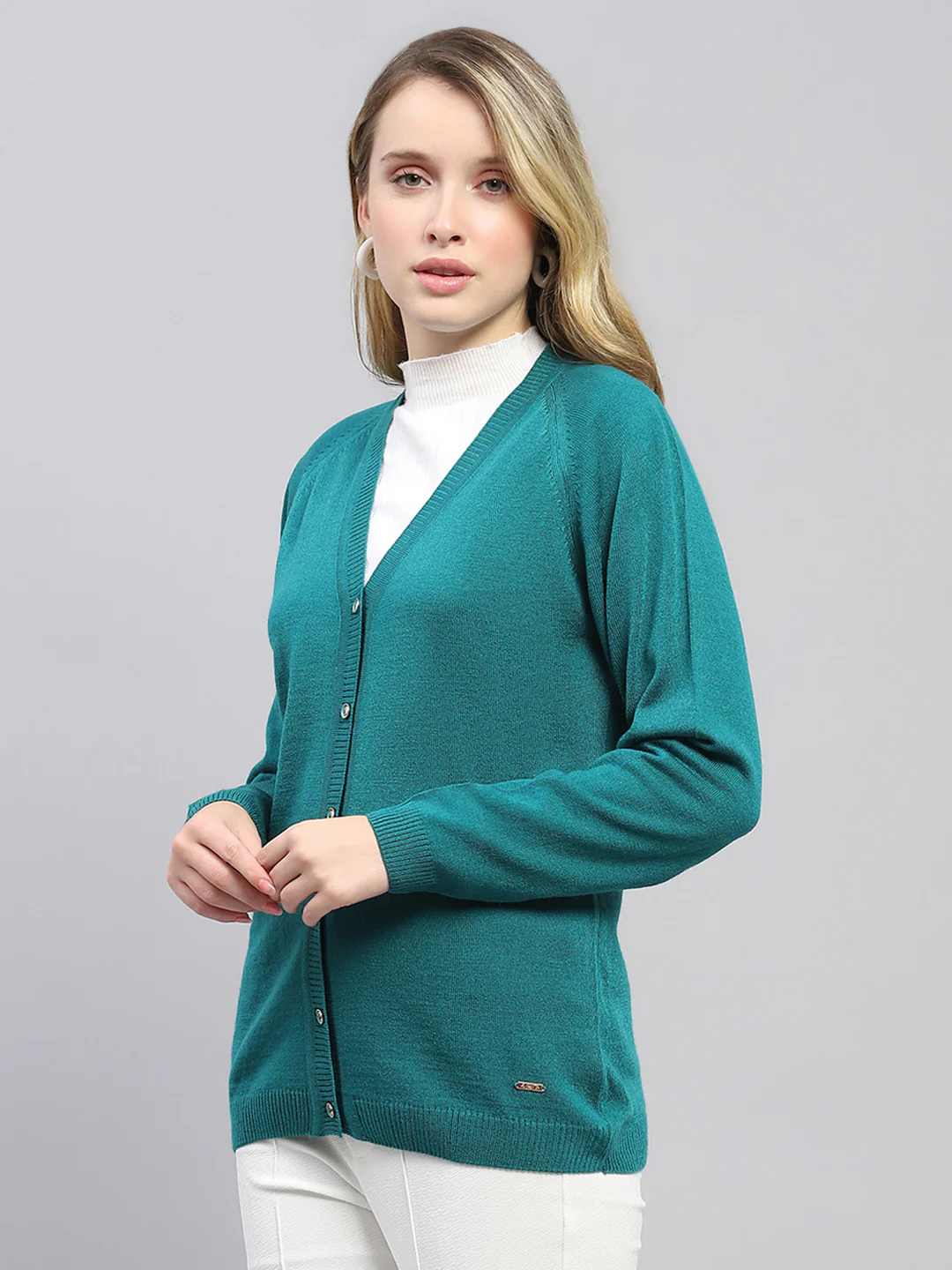 Women Teal Blue Solid V Neck Full Sleeve Cardigan - Image 3