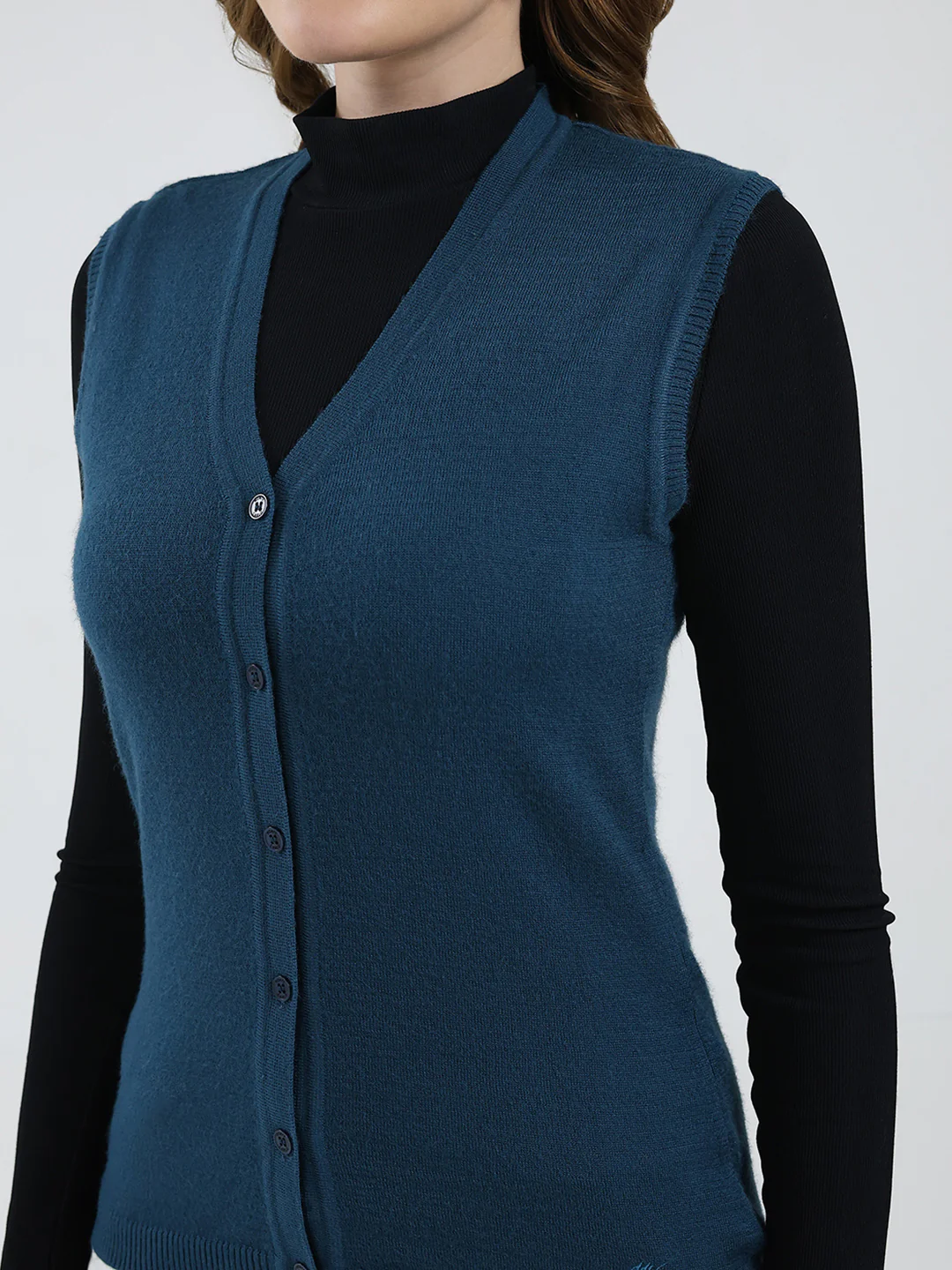Women Teal Blue Solid V Neck Sleeveless Cardigan - Image 6