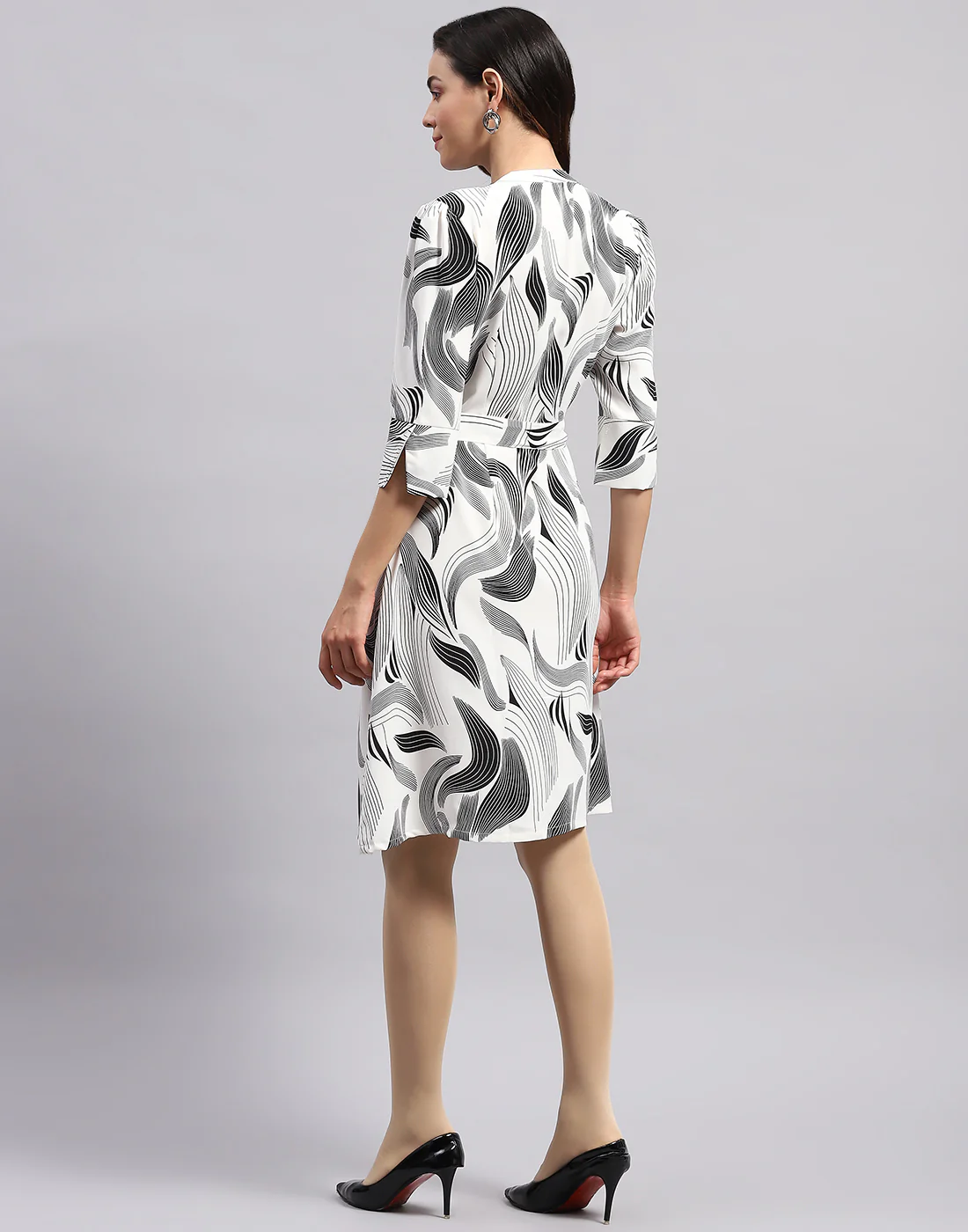 Women White Printed V Neck 3/4 Sleeve Tunic - Image 6