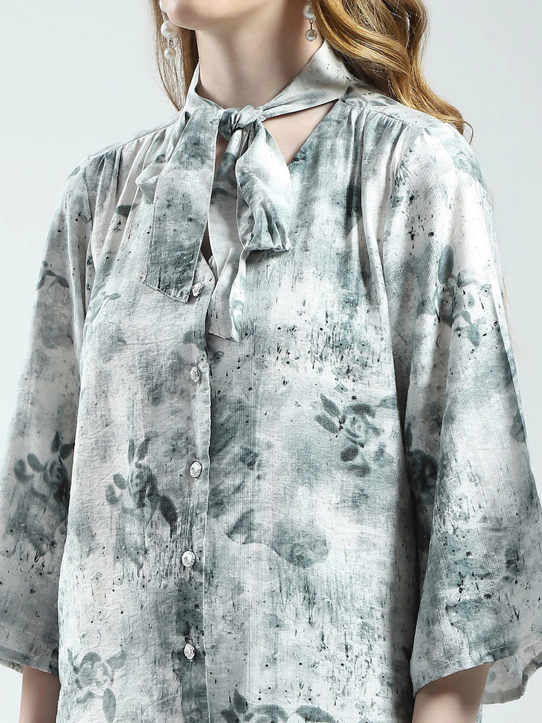 Women White Printed V Neck 3/4th Sleeve Top - Image 7