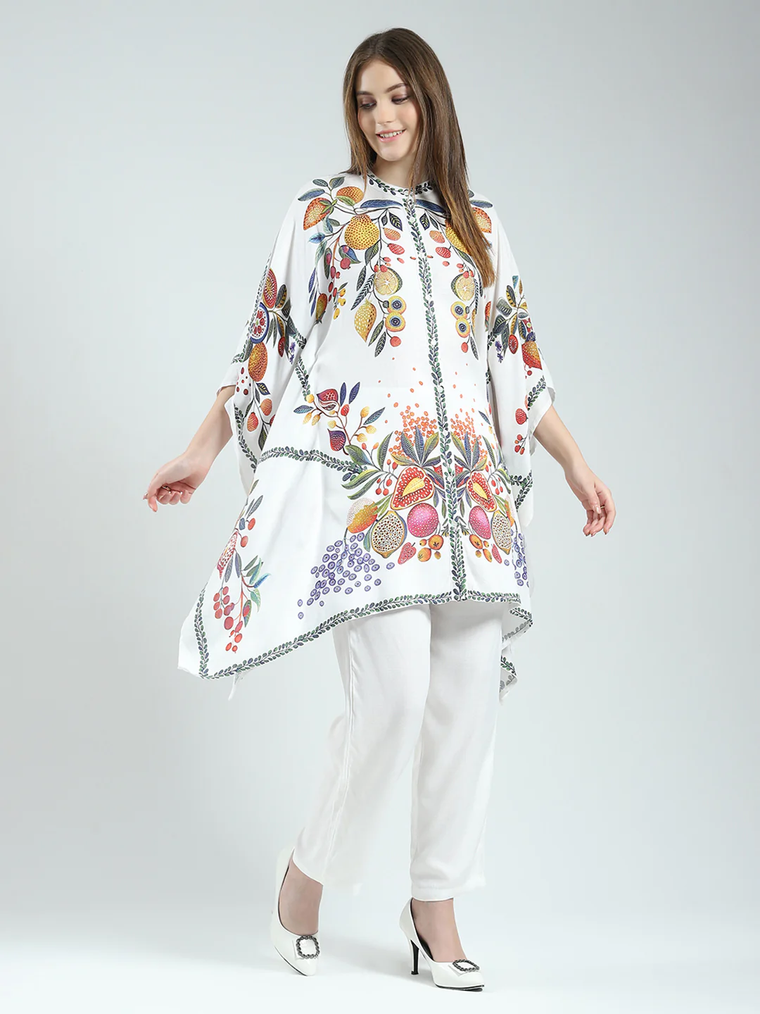 Women White Printed Round Neck Half Sleeve Cords Set - Image 4
