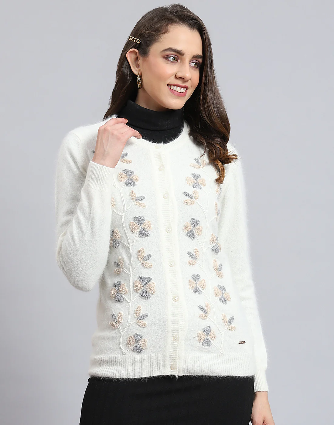 Women White Solid Round Neck Full Sleeve Cardigan - Image 3