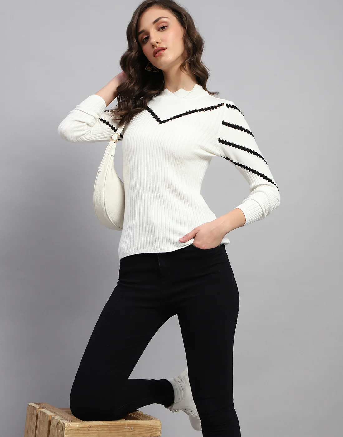 Women White Solid Round Neck Full Sleeve Sceavy - Image 2