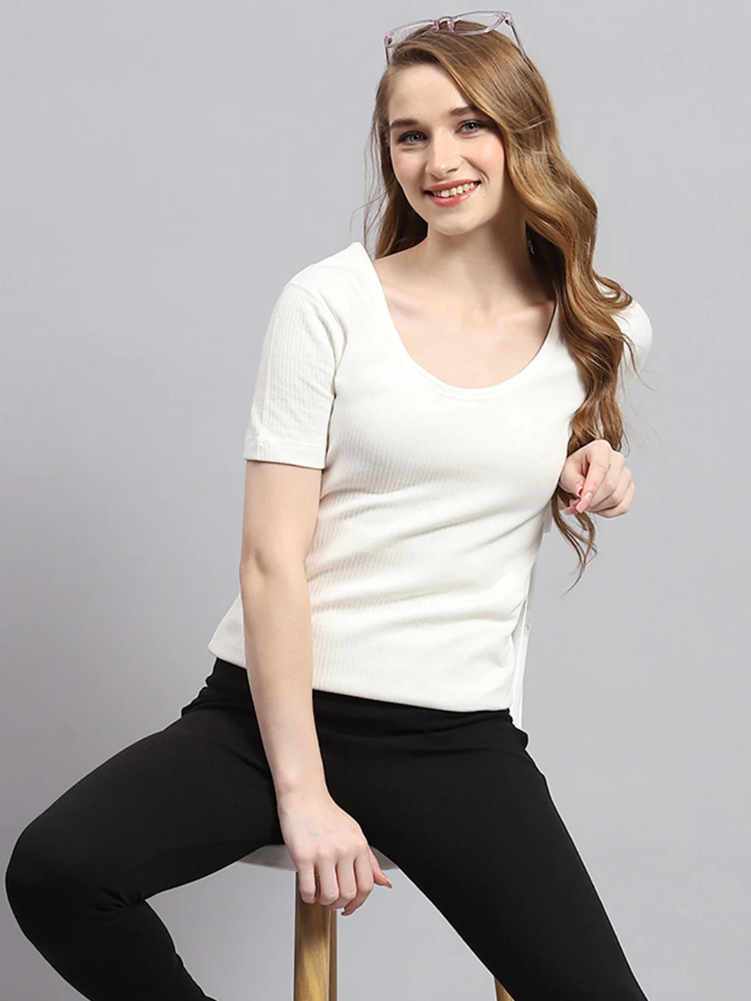 Women White Solid Round Neck Half Sleeve Thermal Vest - Image 6