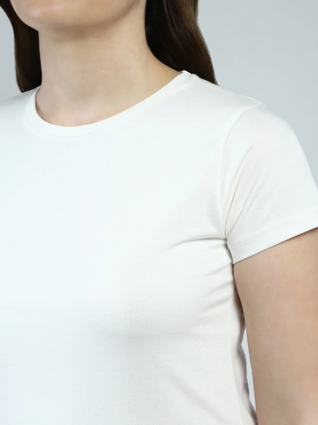 Women White Solid Round Neck Half Sleeve Top - Image 6